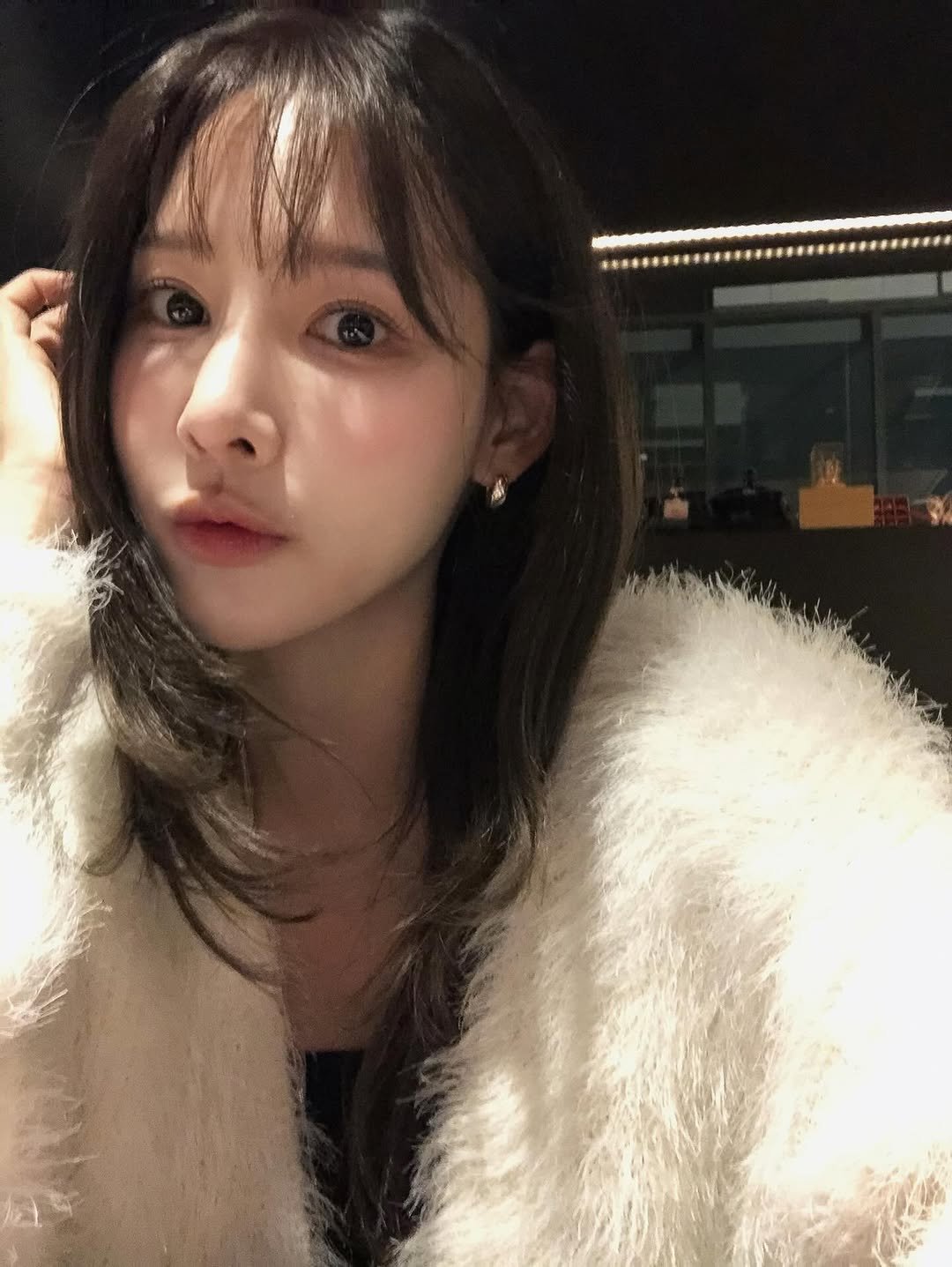 Photo by 이나연 on November 02, 2025. May be a selfie of one or more people, hair, parka, top and text.