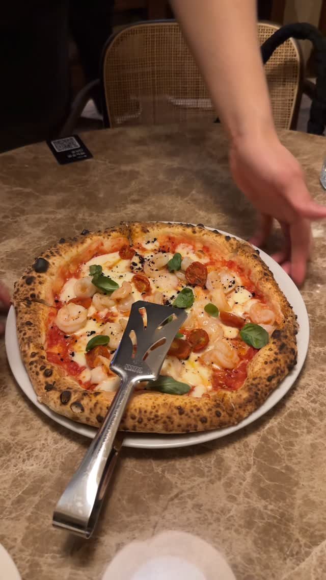 incheon.eat 게시물 이미지: 대학로 나폴리 화덕피자 맛집 #핏제리아파르코 

아...이렇게 얇은 피자는 처음...