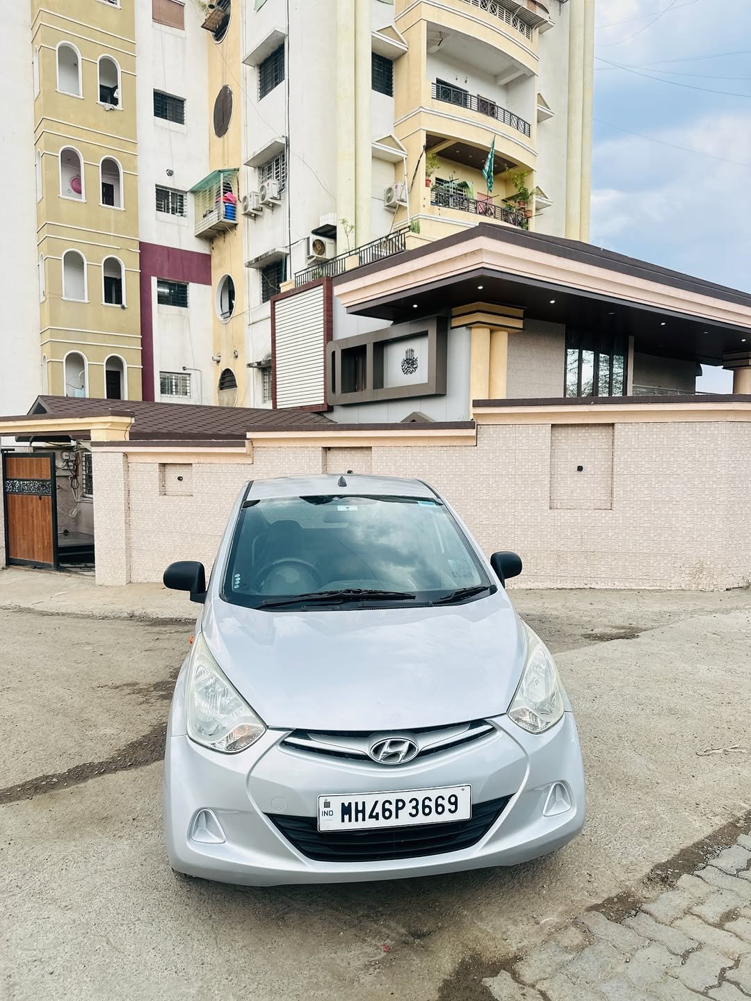 indian_enterprises_31 게시물 이미지: 🚘 NAME:- EON 
🗓️ MODEL YEAR:- 2012
👤 OWNERS:-...