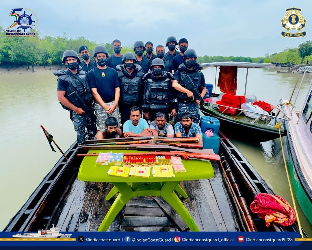 indiancoastguard_official 게시물 이미지: Acting on credible intelligence inputs, Indian...