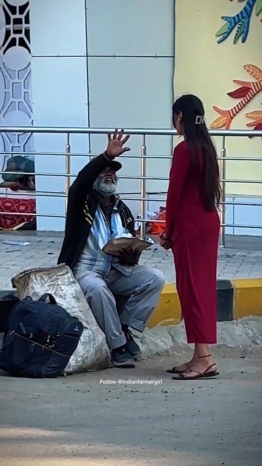 indianfarmergirl 게시물 이미지: सबसे ज़्यादा ख़ुशी इन्हें खाना खिलाकर हुई...