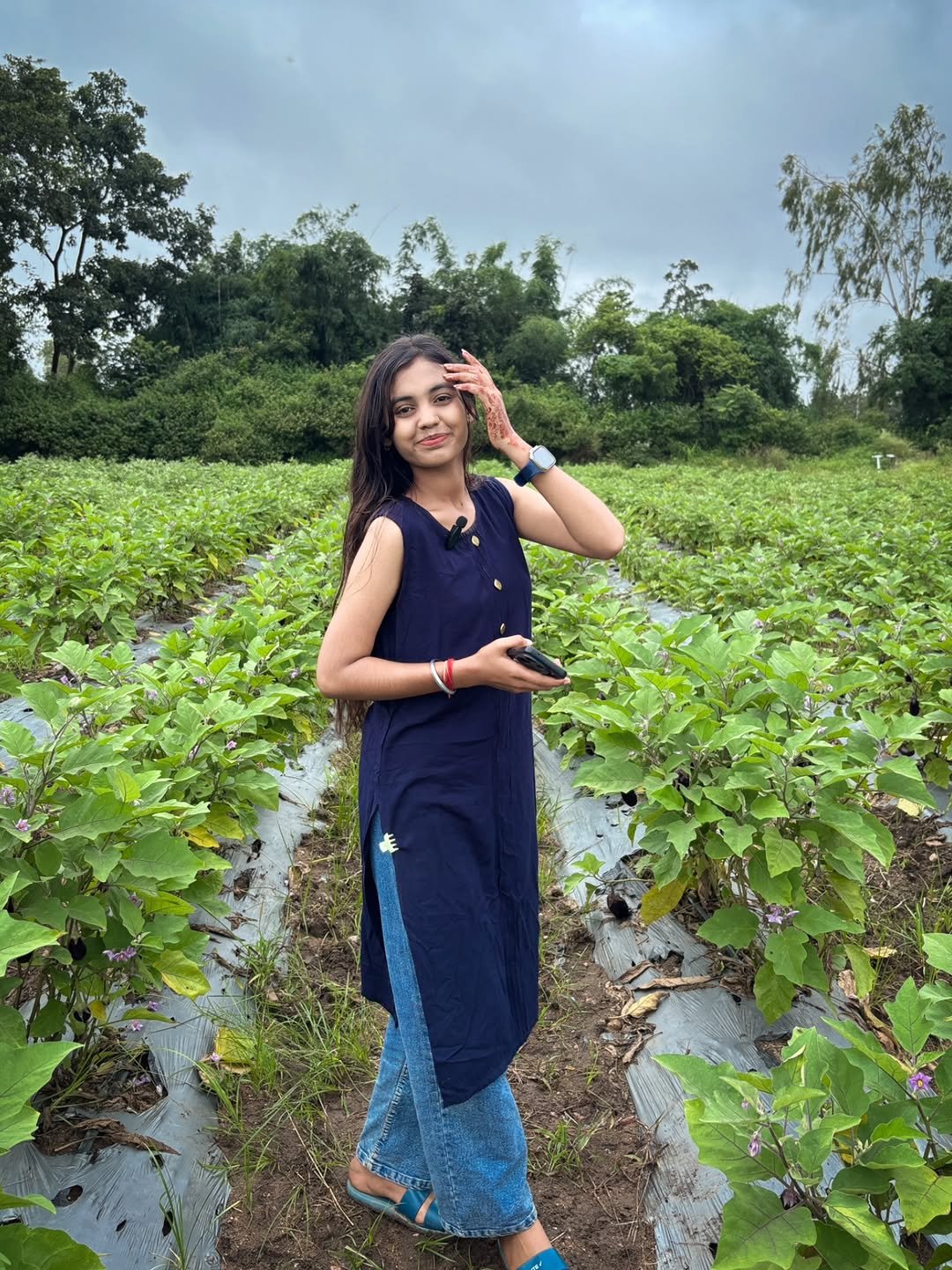 Photo by Mahi Pawar | Agriculture & Farming on August 27, 2025. May be an image of 1 person, outdoors and text.
