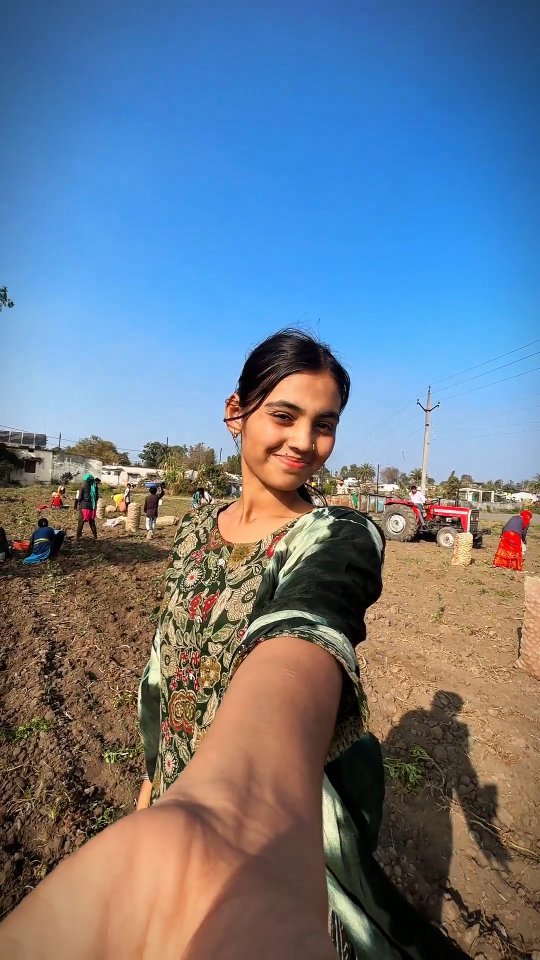 indianfarmergirl 게시물 이미지: Trolley Palat gayi 🥺💔
#tractor #farming #agriculture