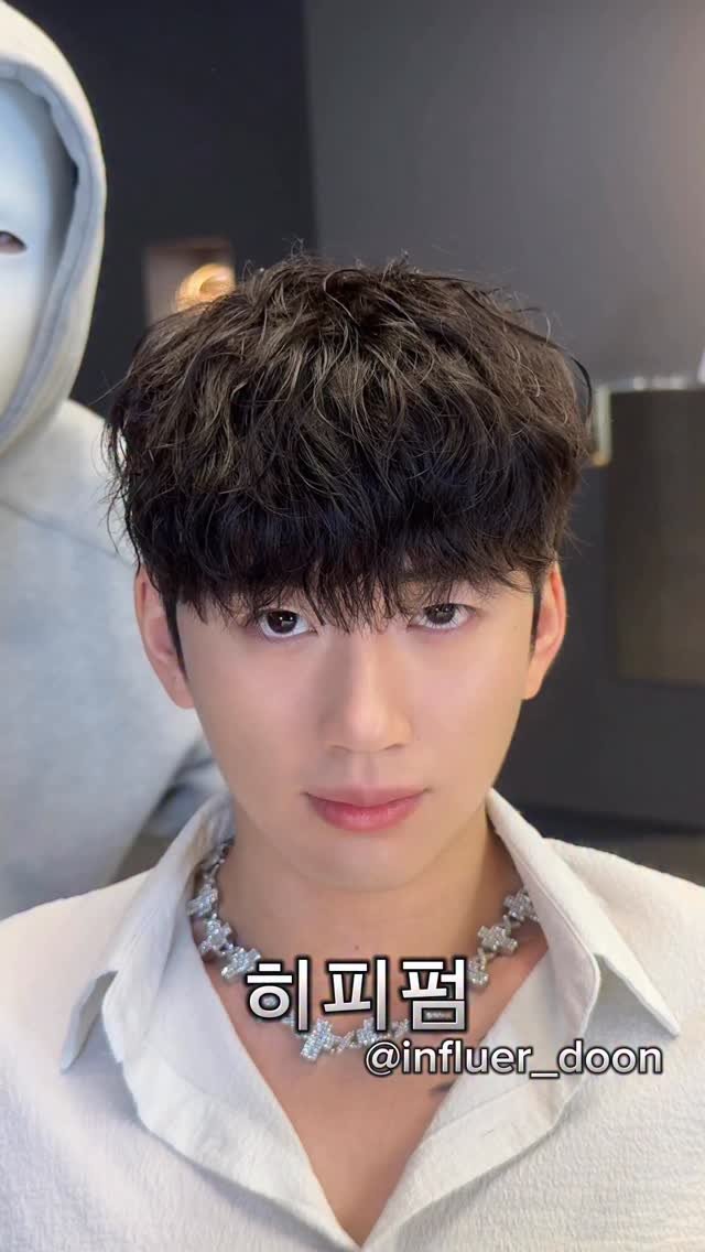 influer_doon 게시물 이미지: 히피펌

돌아왔다 히피펌🤡

압구정로데오 인플러 도온

Apgujeong Rodeo...