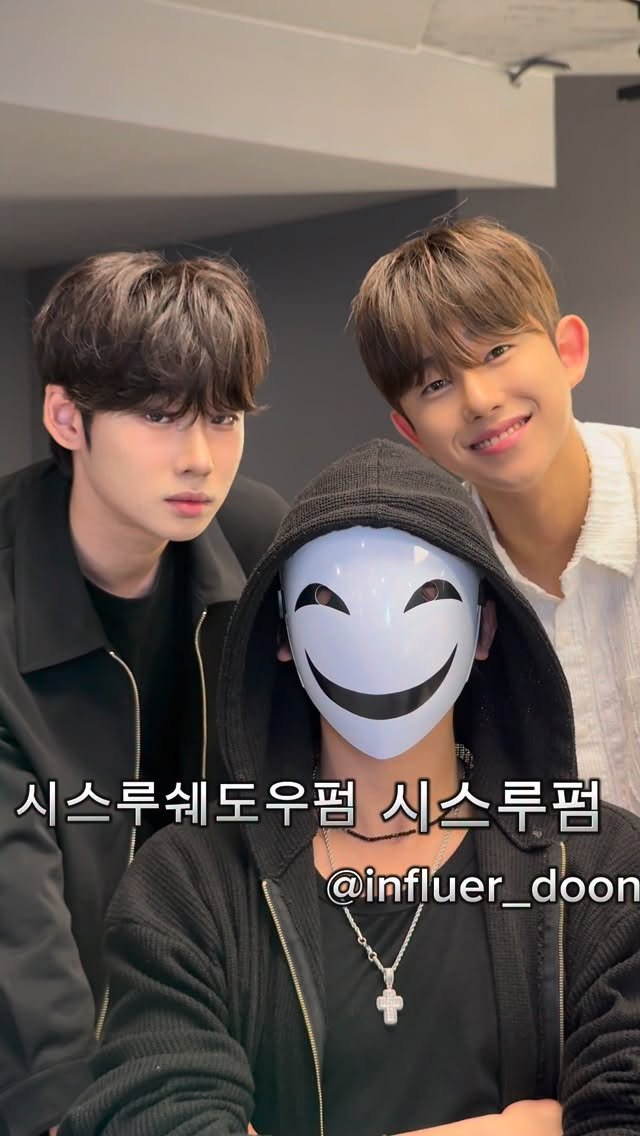 influer_doon 게시물 이미지: 시스루쉐도우펌 and 시스루펌

도온 디자이너 시그니처 머리들

압구정로데오 인플러...