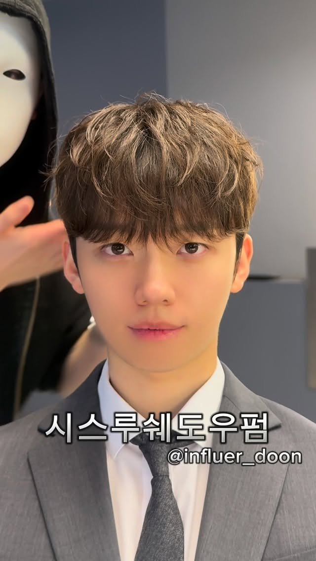 influer_doon 게시물 이미지: 시스루쉐도우펌

직장인들도 부담없이 하는  인플러 시스루쉐도우펌

압구정로데오...