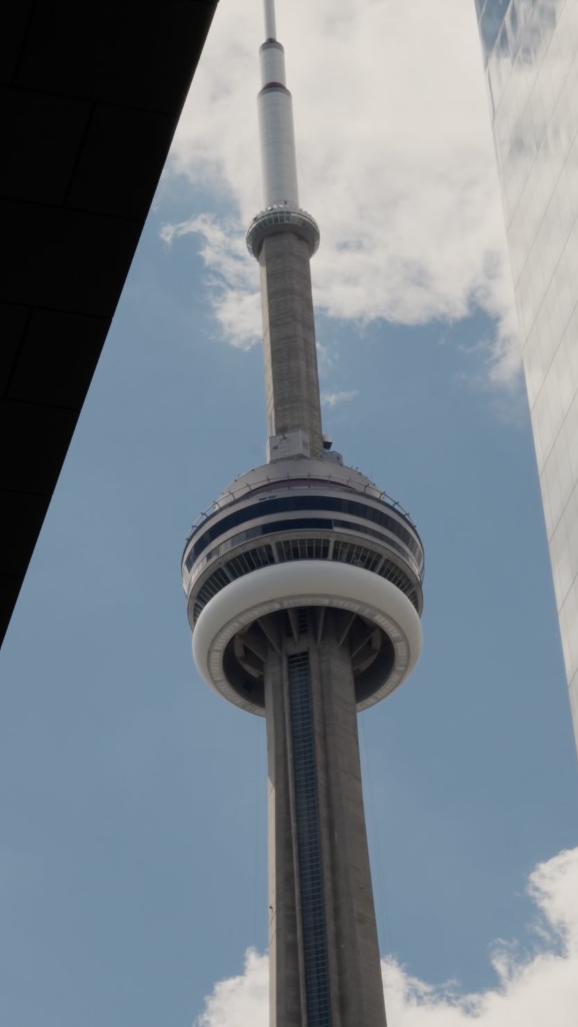 insta360 게시물 이미지: Toronto hands you a different city every hour...