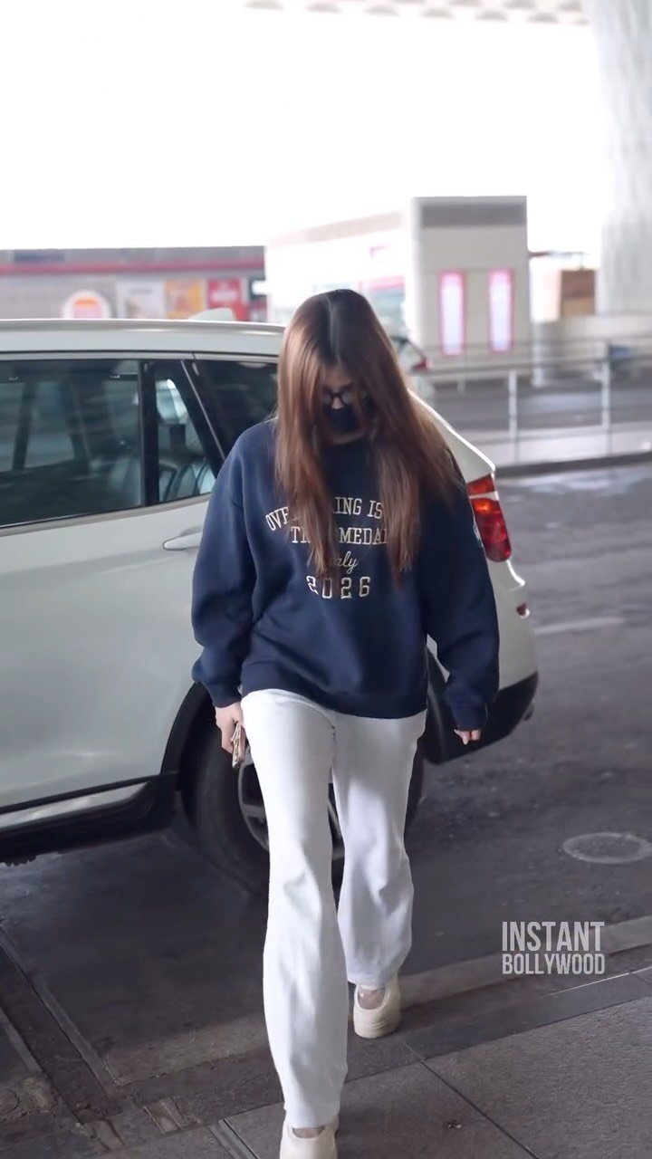 instantbollywood 게시물 이미지: Cutieee 🥹❤️
.
.
.
#sreeleela #instantbolllywood #mk