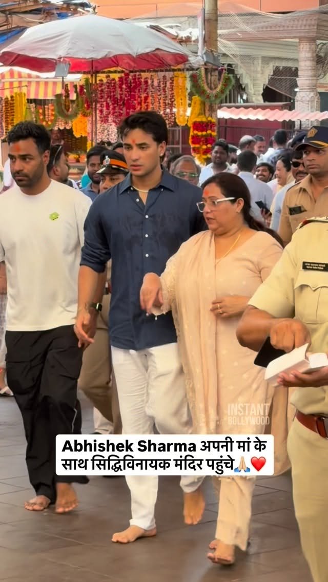 instantbollywood 게시물 이미지: Abhishek Sharma visited Siddhivinayak Temple...