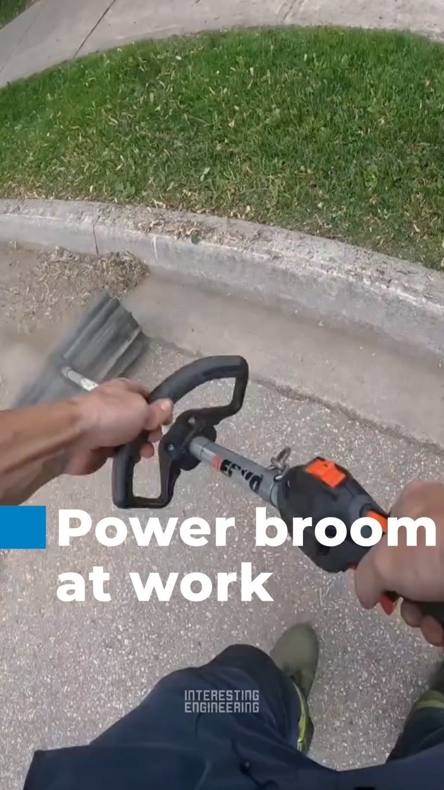 interestingengineering 게시물 이미지: Sweeping leaves with a standard broom can be...