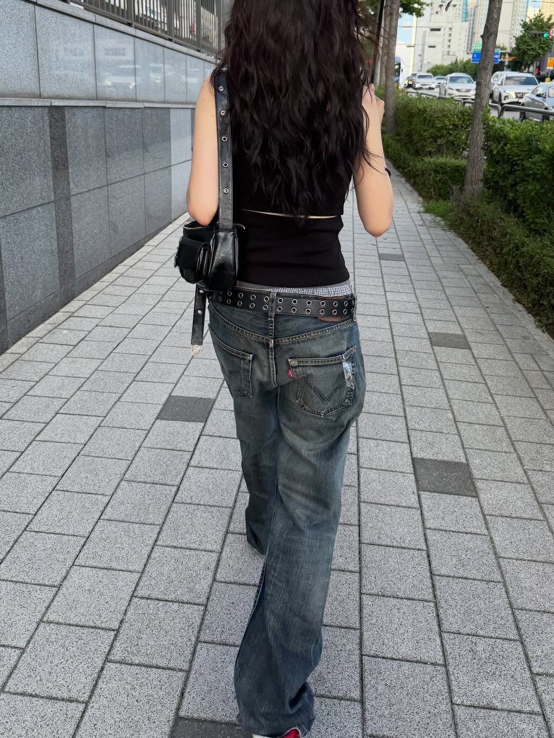 Photo by 인팁걸 on March 01, 2026. May be an image of street and text.