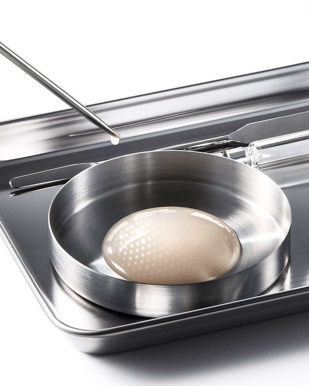 Photo by 아이오페 ɪᴏᴘᴇ on July 14, 2025. May be an image of cooker, kitchen appliance, strainer, saucepan, tongs and text.