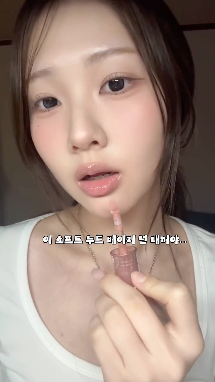 ioucosbutimstudent 게시물 이미지: #광고
@romandyou 

기본 카메라인데도 화면 뚫고 나오는 이...