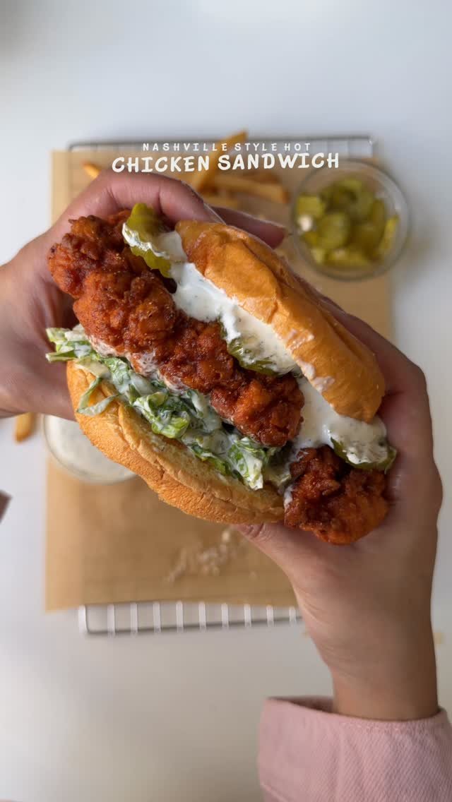 iramsfoodstory 게시물 이미지: Nashville style hot chicken sandwich 🍔...