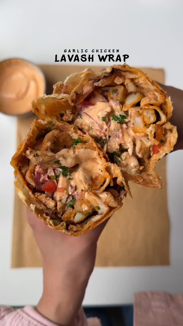 iramsfoodstory 게시물 이미지: Garlic chicken lavash sandwich

Ingredients...