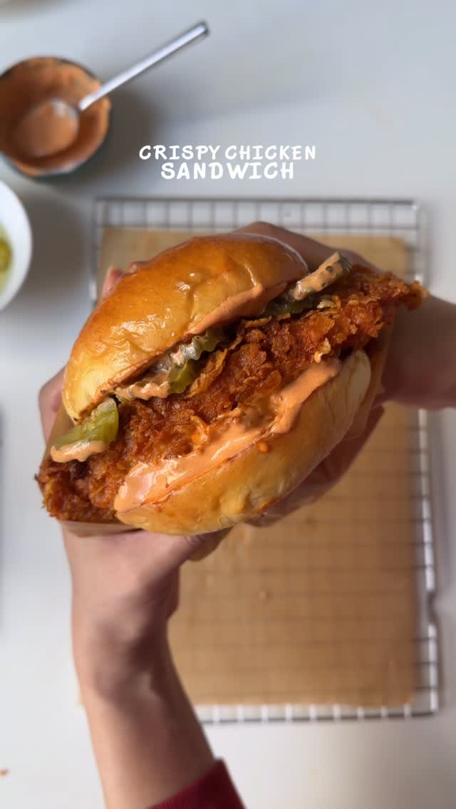 iramsfoodstory 게시물 이미지: Crispy chicken sandwich 🍔 

Ingredients 

For...