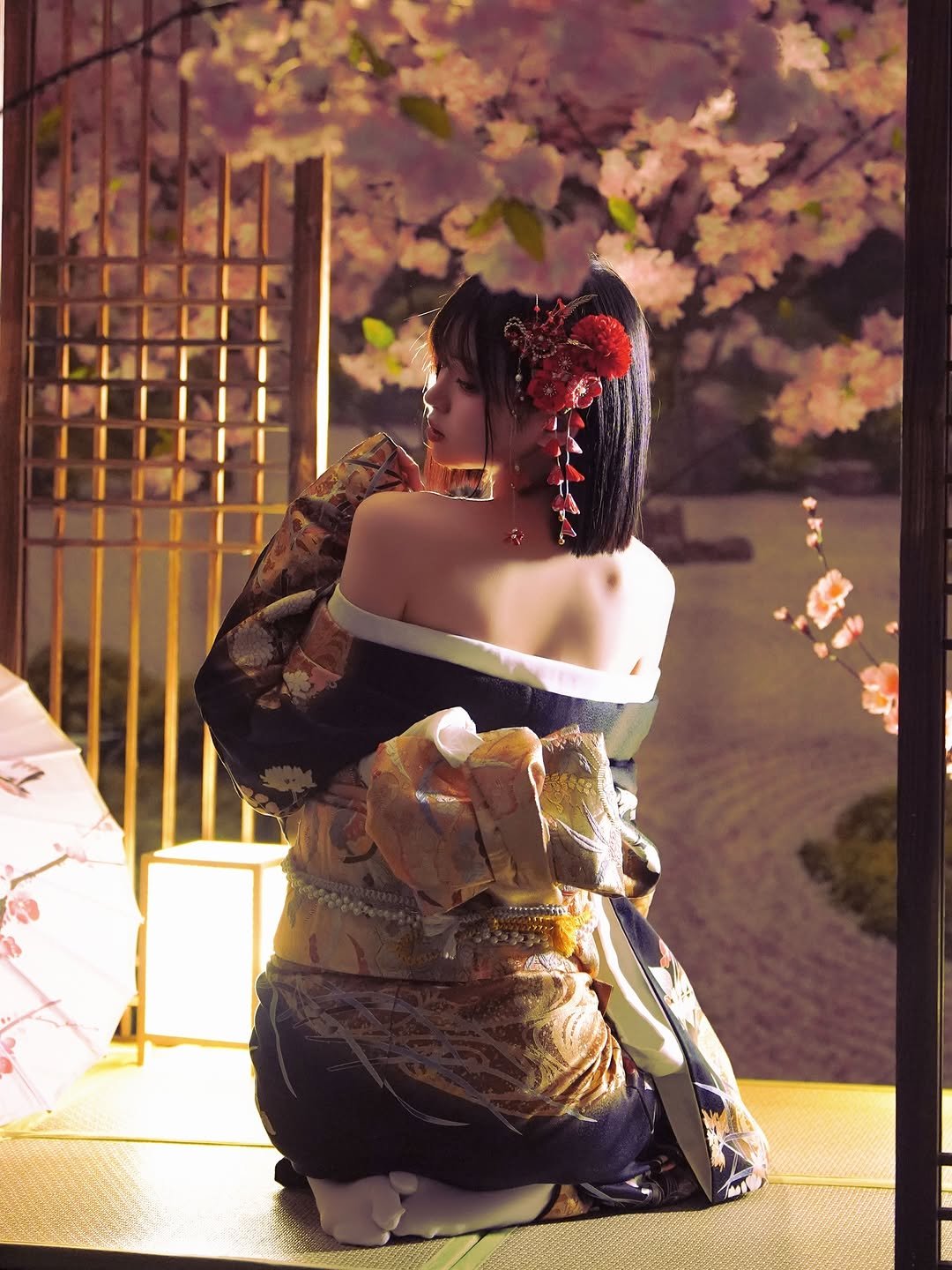 Photo shared by 네오 on April 25, 2026 tagging @8film.com_. May be an image of parasol, umbrella, Fushimi Inari Taisha and text.