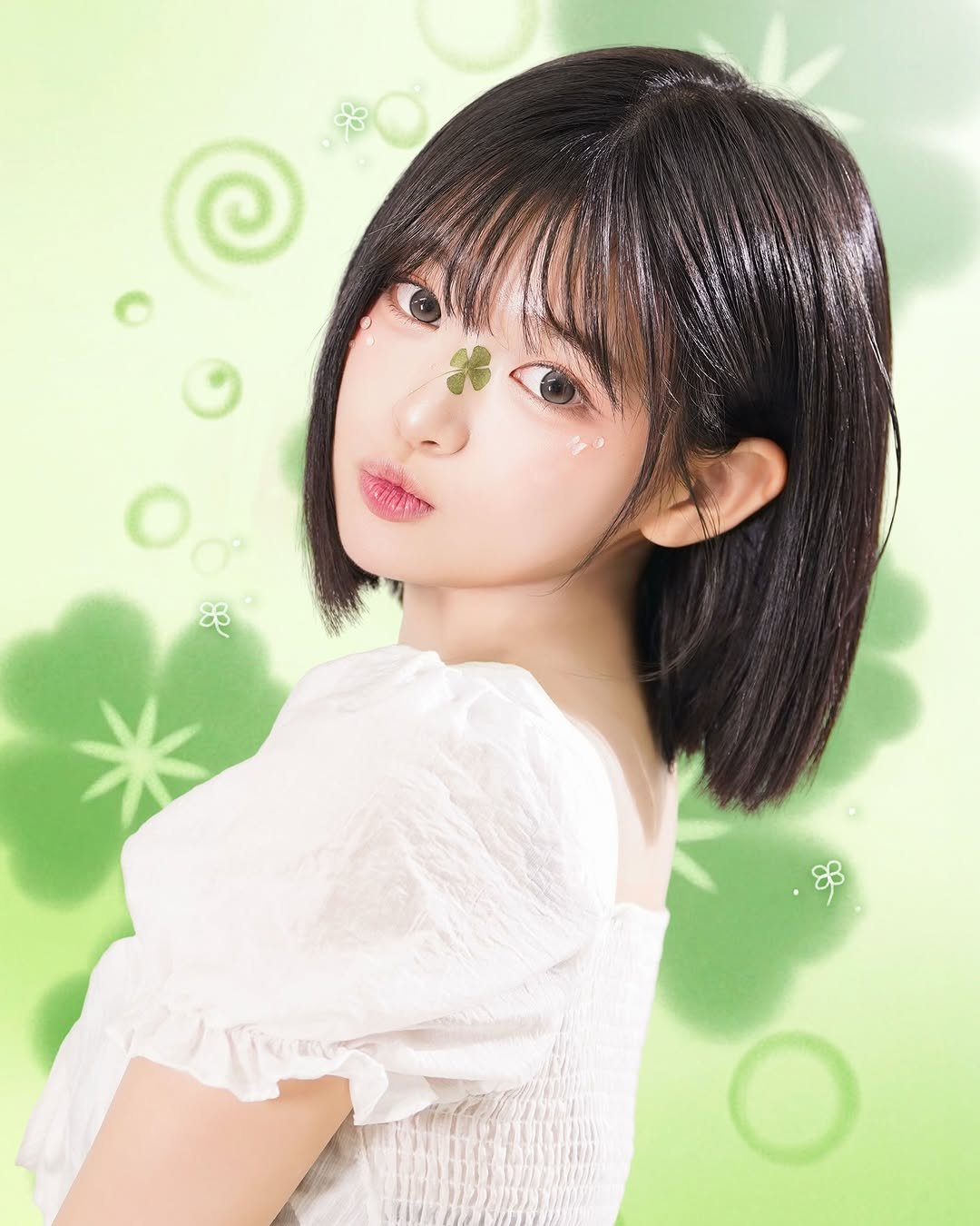 Photo shared by 네오 on April 22, 2026 tagging @8film.com_. May be a closeup of one or more people, hair and text.