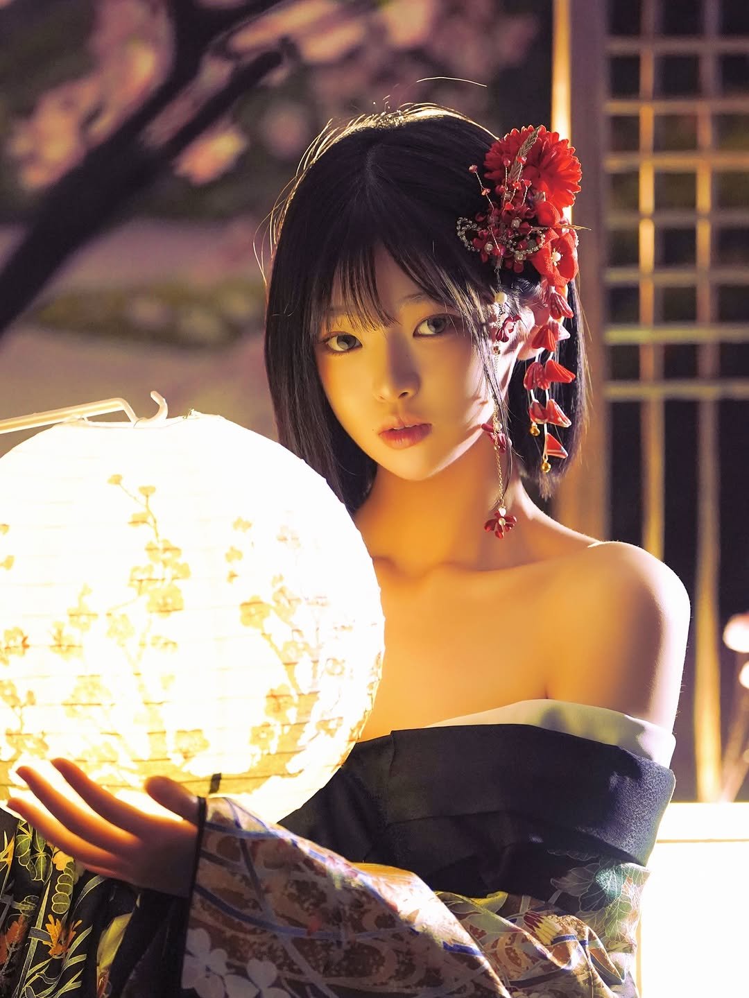 Photo shared by 네오 on April 25, 2026 tagging @8film.com_. May be an image of lantern, costume and text.