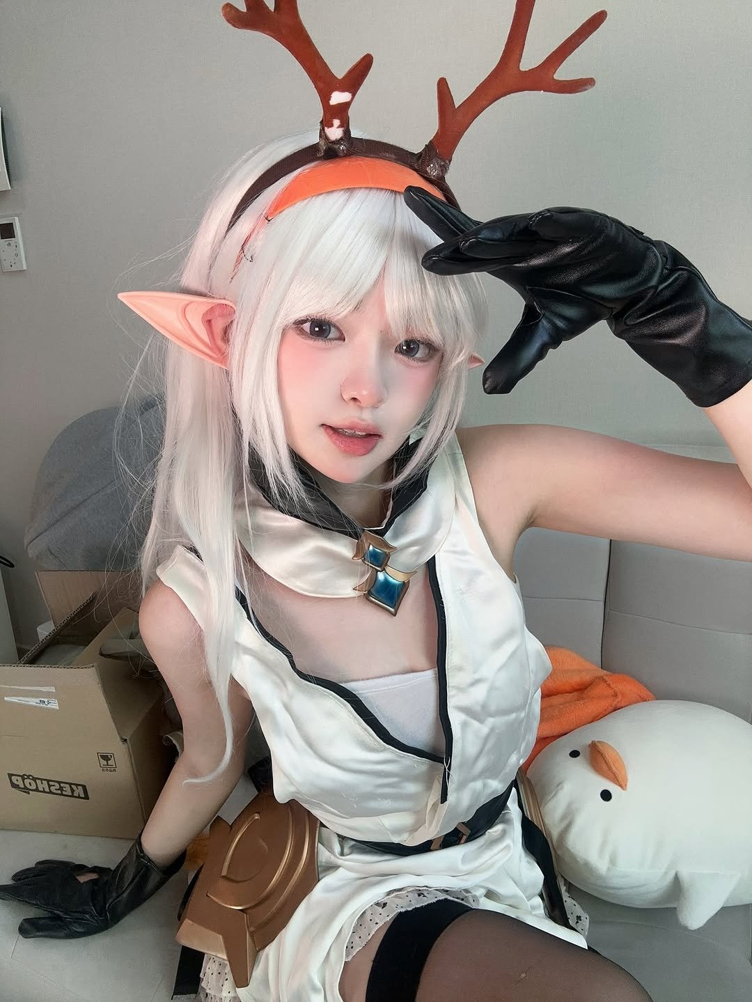 Photo by 네오 on December 31, 2025. May be an anime-style image of costume and text.