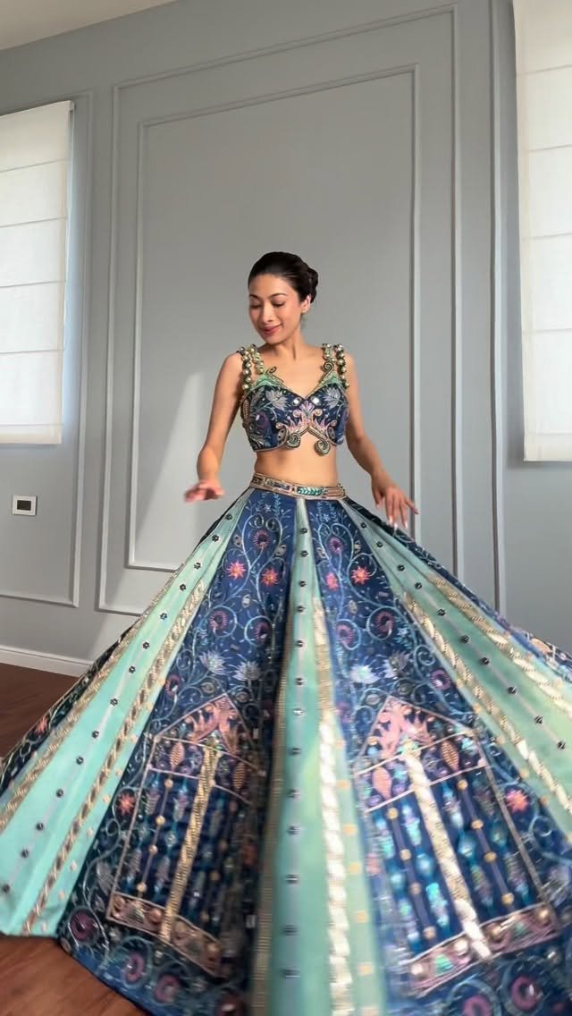 ishaborah 게시물 이미지: Straight out of a disney dream 🦋
Lehenga:...