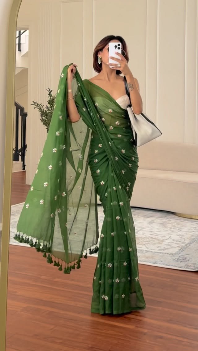 ishaborah 게시물 이미지: If October was a saree 💚
#cottonsaree...
