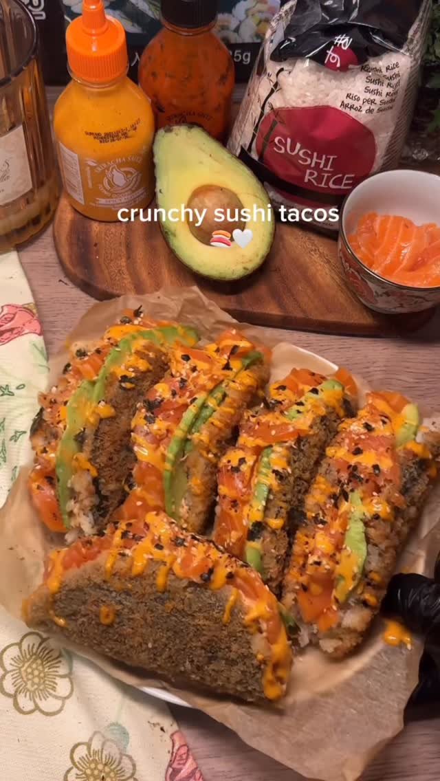 islandcatchandcook 게시물 이미지: Trying the viral crunchy sushi taco 🌮...