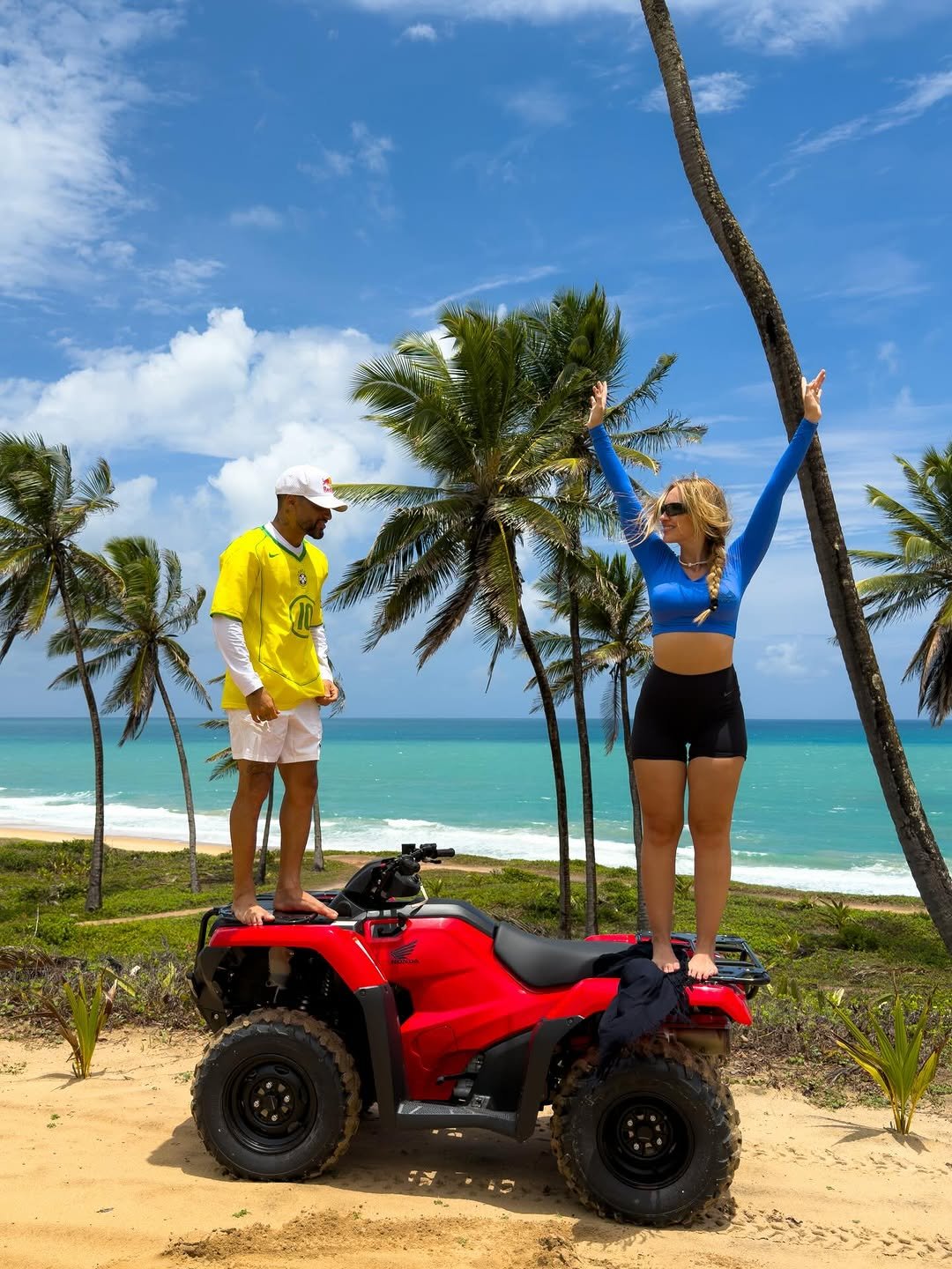 Photo shared by Italo Ferreira on February 07, 2026 tagging @sofialaroccanutri, and @luizinhotour. May be an image of all-terain vehicle, dune buggy, beach, palm trees and text.