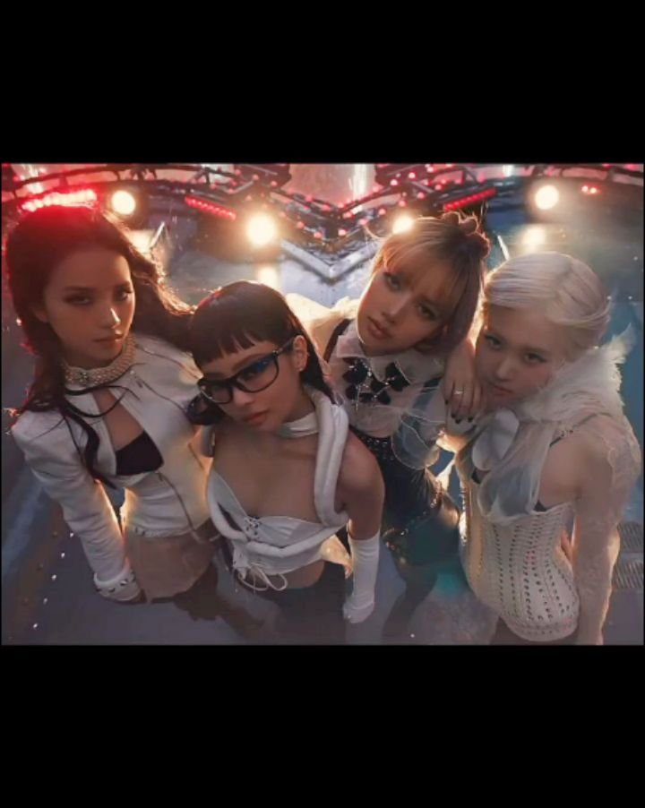 its_black_and_its_pink 게시물 이미지: " JUMP " mv is out now ❗

#blackpink  # lalisa...