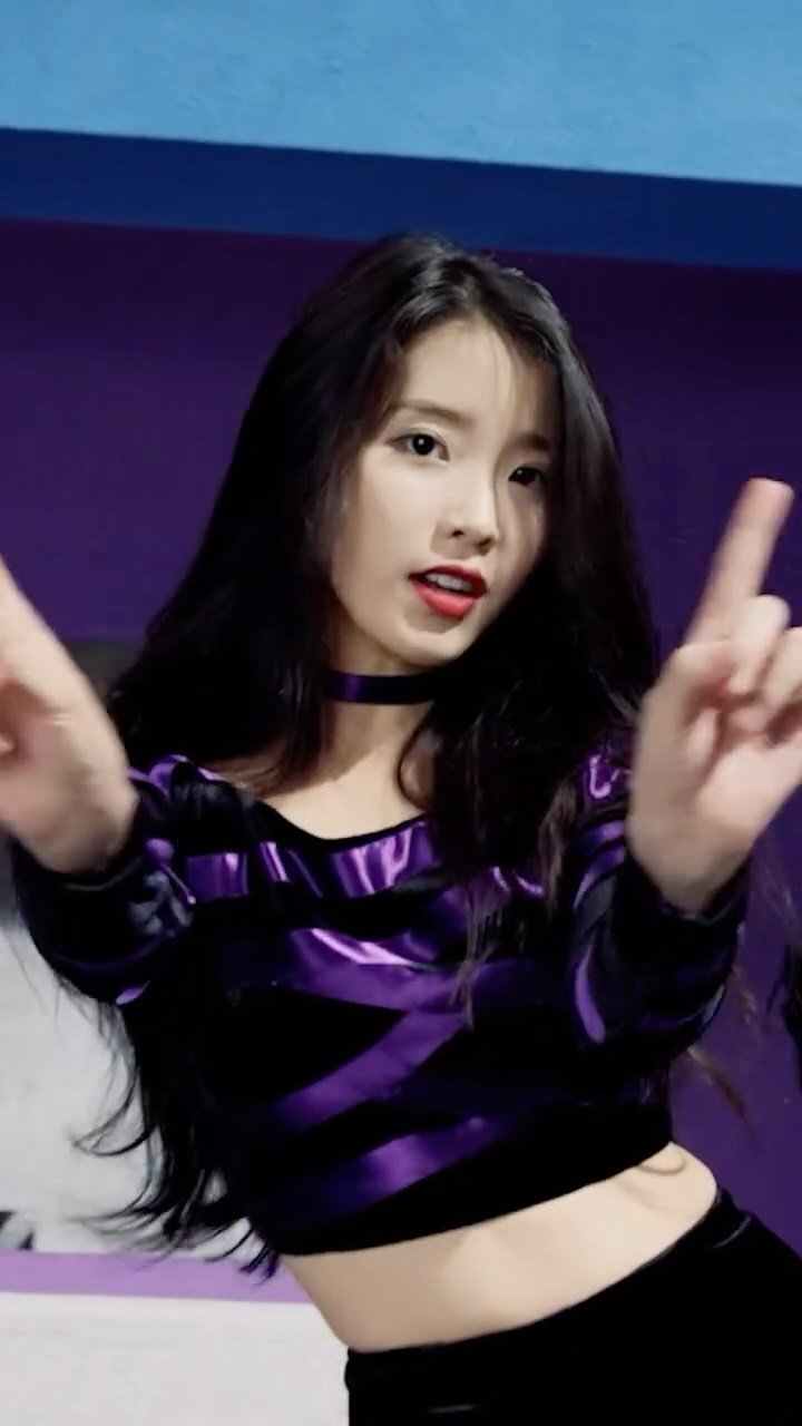 iu_edamofficial 게시물 이미지: ⠀ 
IU ’스물셋(Twenty-three)‘ Performance MV...