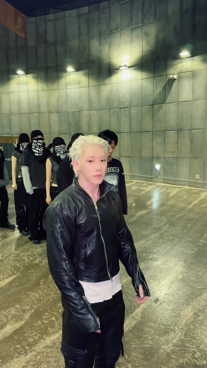 iwonhoyou 게시물 이미지: POV: It’s Time to Clock Out. GO GO GO...