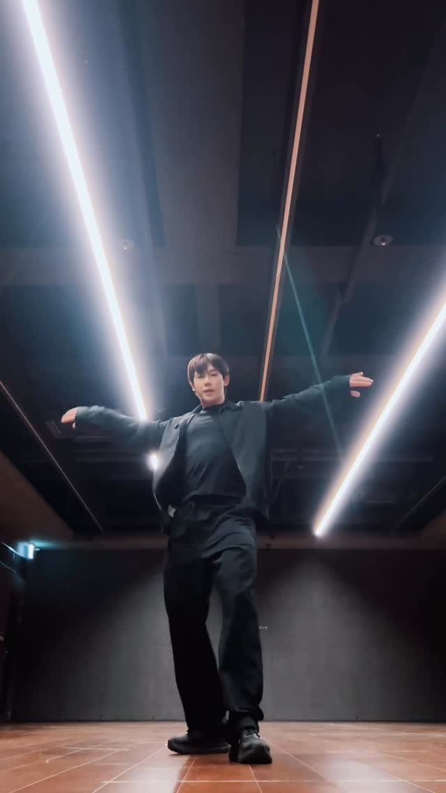 iwonhoyou 게시물 이미지: I’m talking to you🗯️

#원호 #WONHO