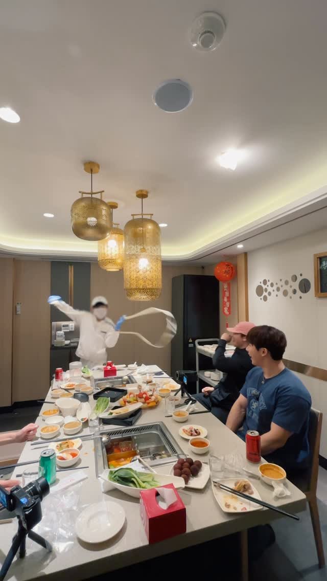 iwonhoyou 게시물 이미지: 하이디라오 수타면 리얼 후기
(feat. Better Than Me)

#원호 #WONHO