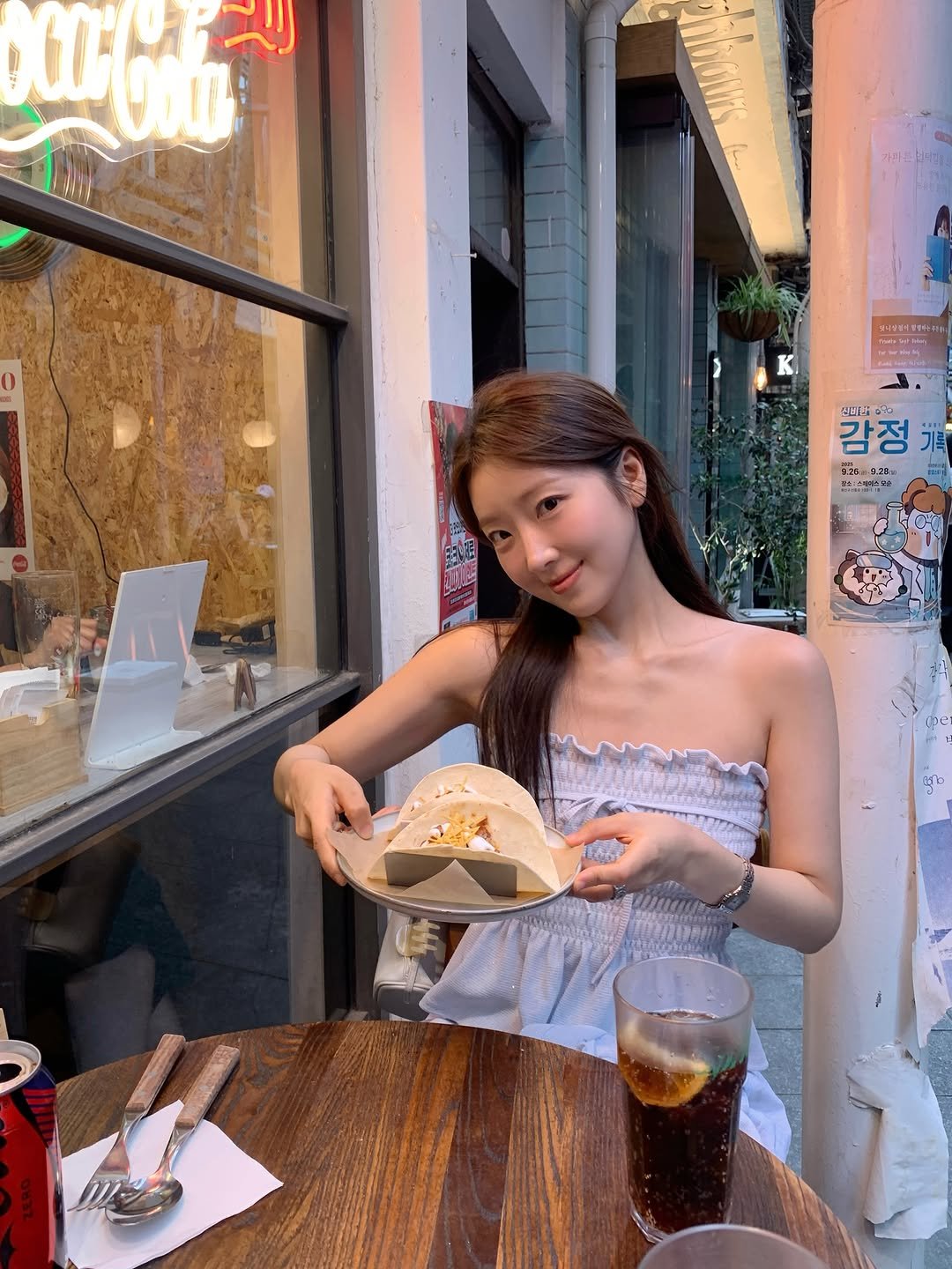 j00eun 게시물 이미지: 덩생이랑 신흥시장 타코 뿌시기 🌮🌮 중간에 동생 숨겨뒀어요