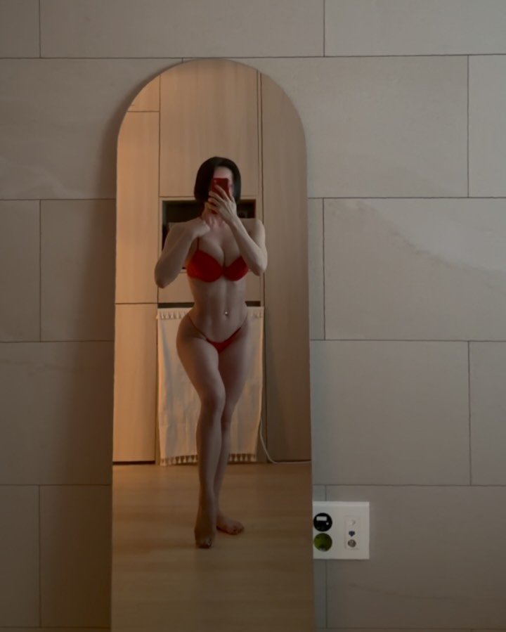 j_._eon 게시물 이미지: 4월 바디체크 모음
약속도 많았고, 시간 부족해서 유산소 못했지만 얼떨결에 유지...
