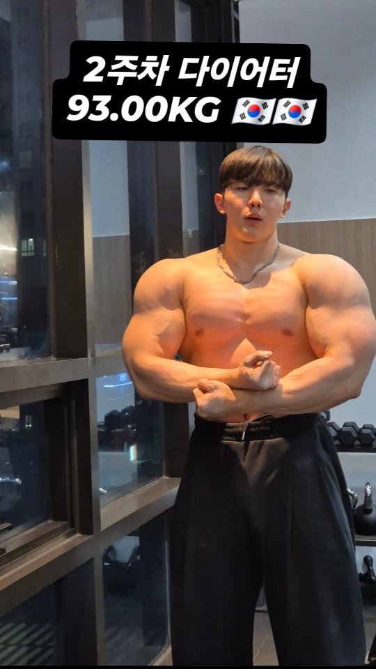 j_0_youngj 게시물 이미지: 다이어트 2주차
94.8->93KG..
배고플랑 말랑..식사 바꾸고...
