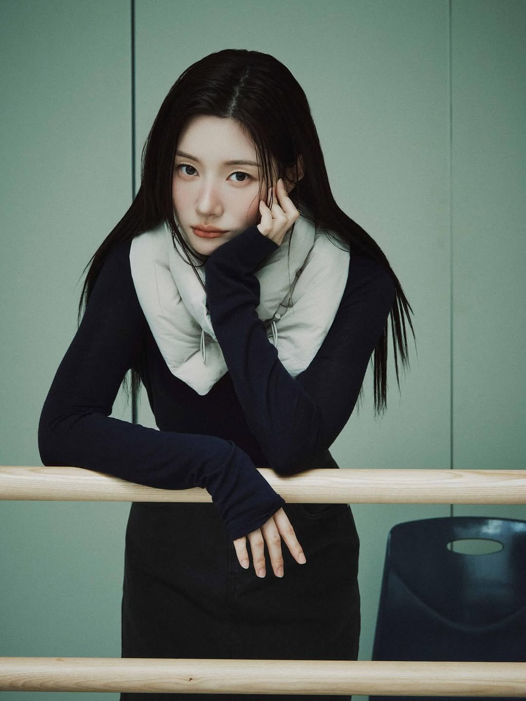 Photo shared by 정채연 on November 17, 2025 tagging @style_onandon. May be an image of one or more people, hair and text.