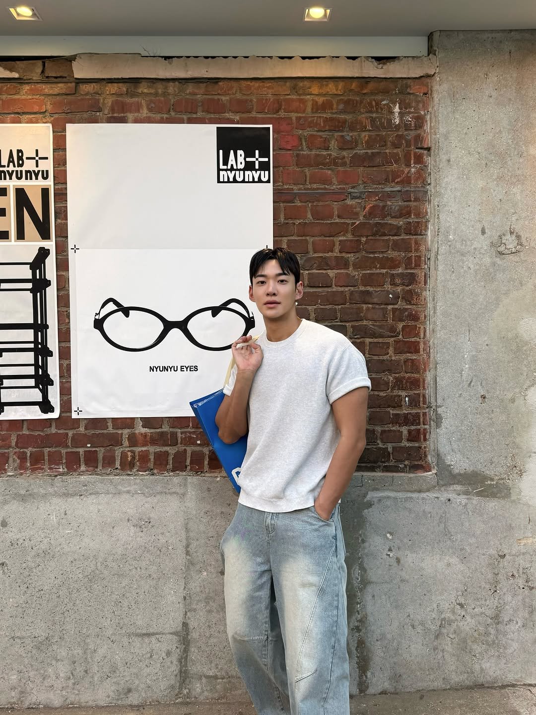 j_jin_xx 게시물 이미지: 성수동 나들이🧳🛍️

#성수동카페 #model #남자모델 #성수동 #fff