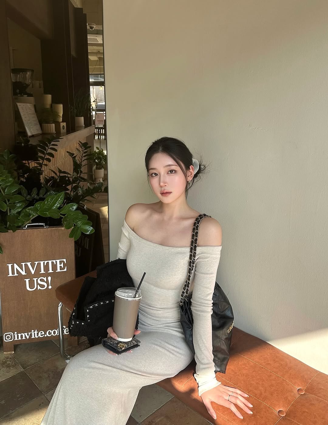 Photo shared by J on February 22, 2026 tagging @dbsehrjf. May be an image of one or more people, hair, top, jumpsuit, dress and text that says '- !!!HI INVITE US! Oinvite.col อ ウンクン cT'.
