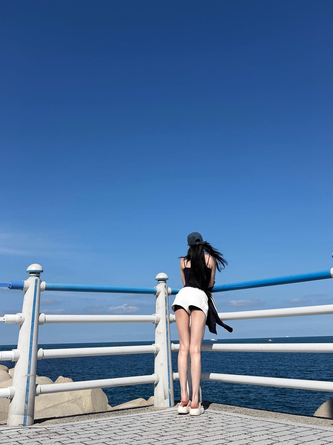 j_zzzi 게시물 이미지: 부산 음주여행 이모저모
 발길닿는대로 가거나
그냥 가자는대로 가는 1인
J랑 다녀서...