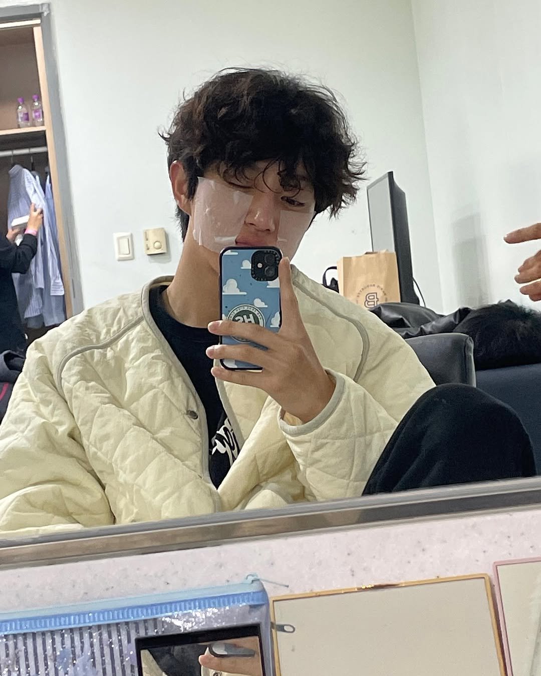 Photo by Bong Jaehyun on November 07, 2023.