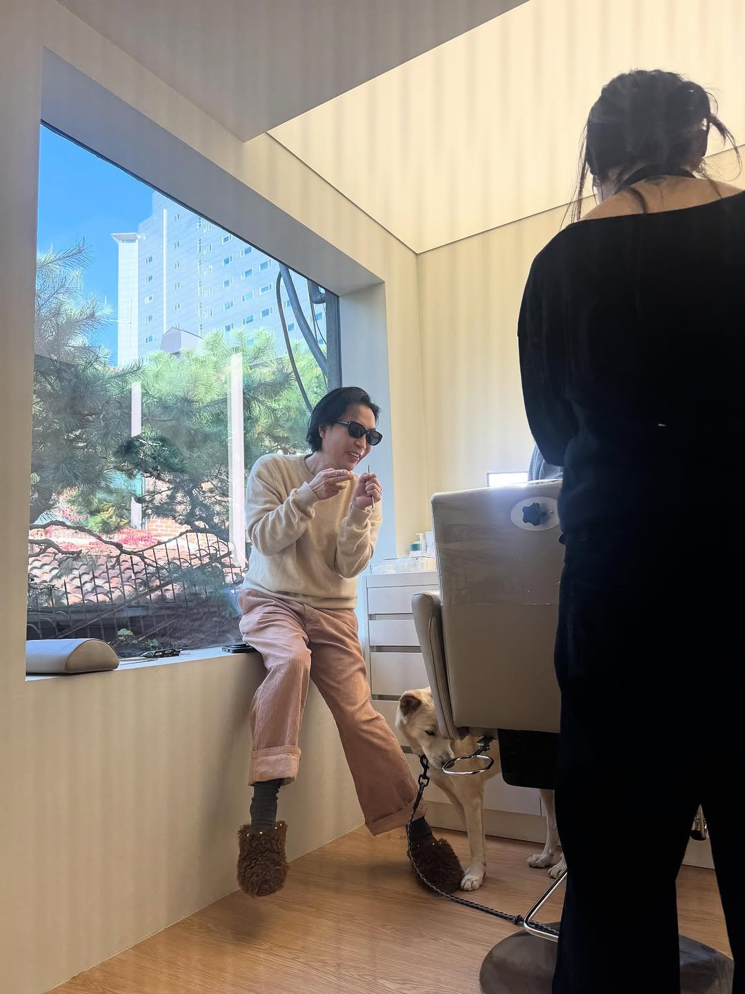 Photo by 정재형 on November 07, 2025. May be an image of hair dryer, hospital, office and text.