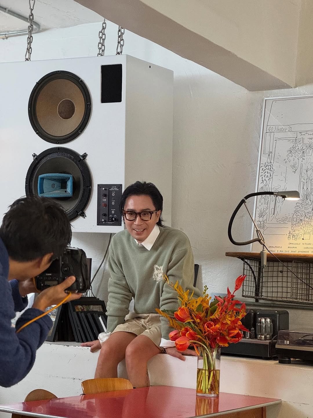 Photo by 정재형 on October 27, 2025. May be an image of lighting, hair dryer, camera and text.