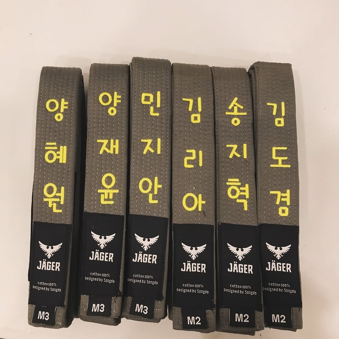 jagers_gi 게시물 이미지: 컬러벨트 & 띠자수
벨트 2만
자수 1만

*기본 12cm 초과부터 추가비용 발생 됩니다.