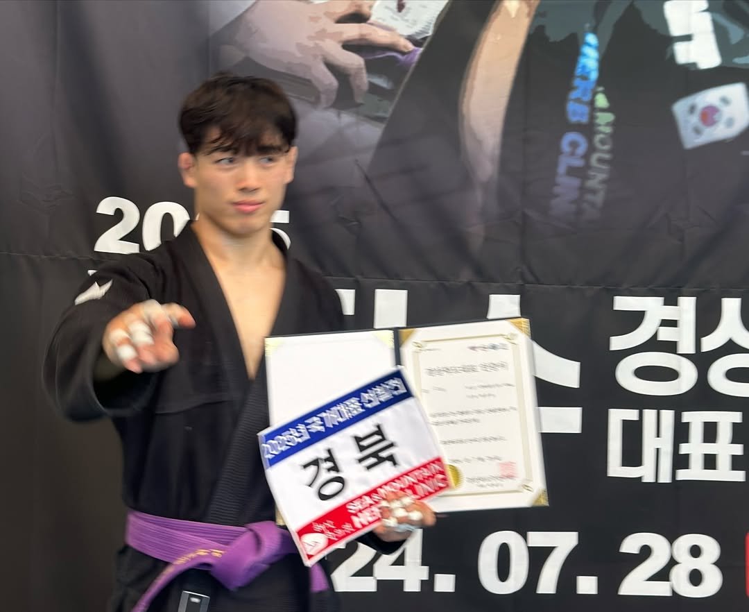 Photo shared by 황종현 on July 28, 2024 tagging @jjagb2020, @jiu_jitsu_core_bjj_muay_thai, @team_pohang_taereung, and @jagers_gi.