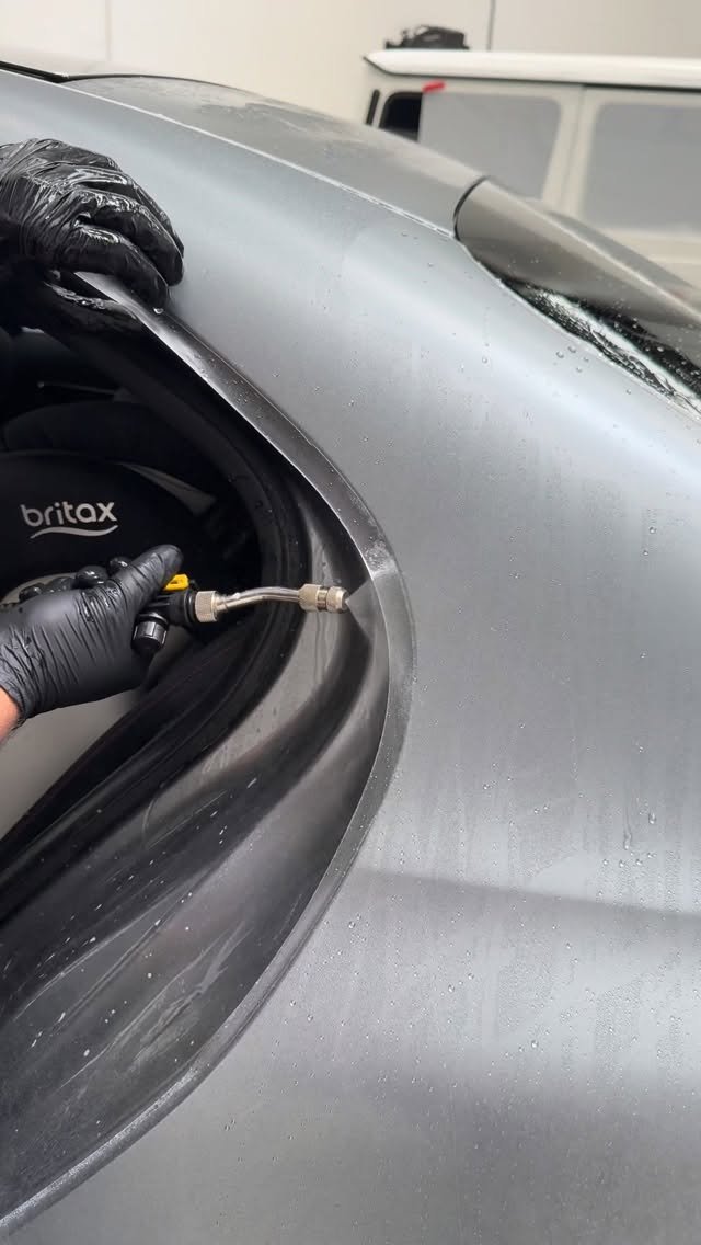 jagginatt_ 게시물 이미지: 🖤The transformation from glossy to satin is...