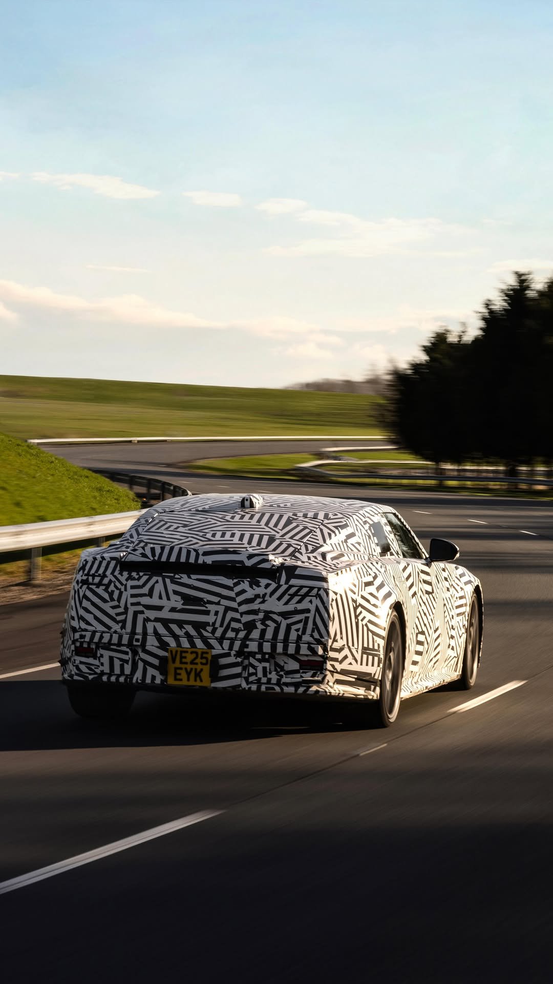 jaguar 게시물 이미지: Trace the feeling. ​
​
Before the new...