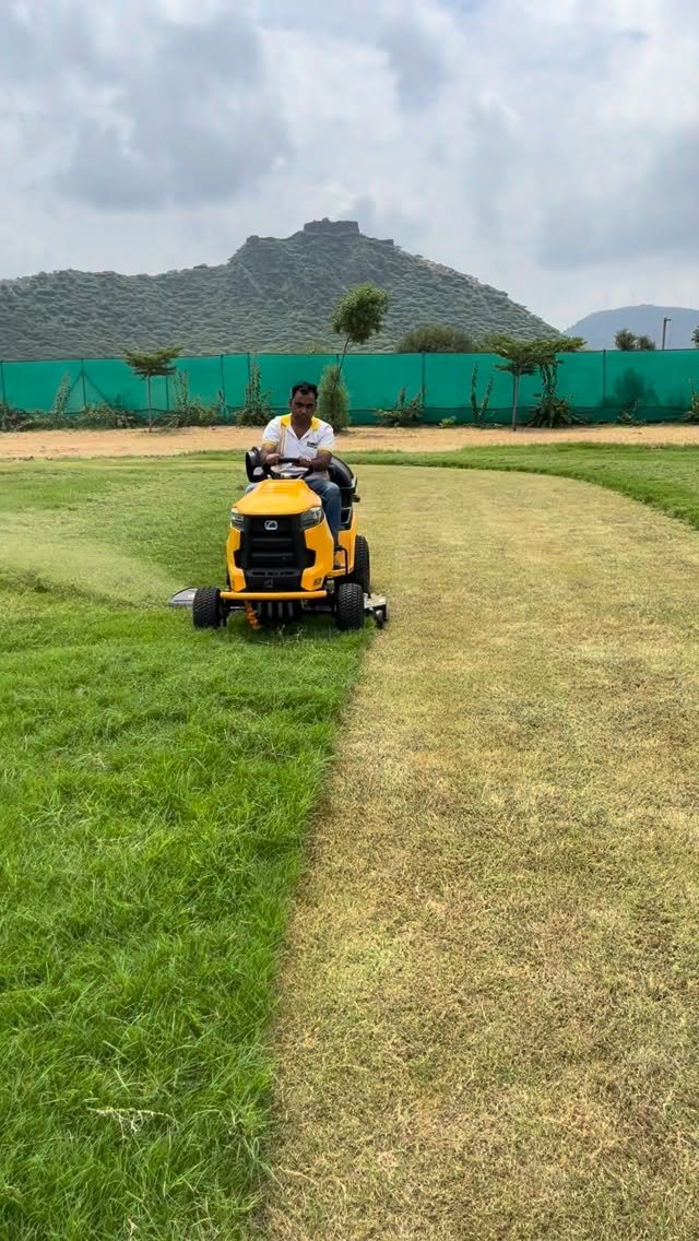 jaihindagriculture 게시물 이미지: 🪴World Class Grass Cutting Machine Lawn Mower...