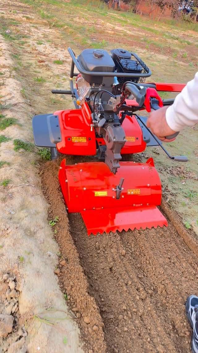 jaihindagriculture 게시물 이미지: दुनिया में नाम है इस खेती की मशीन का...
