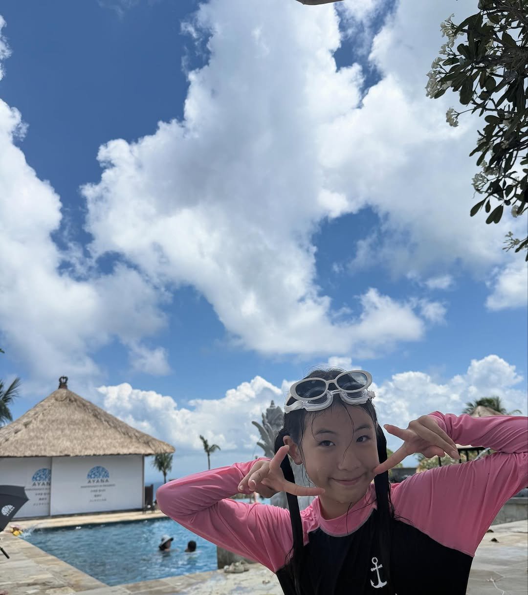 Photo by 자주맘_문주은 삼성생명 GFC on October 12, 2025. May be an image of swimming, wetsuit, snorkel, pool and text.